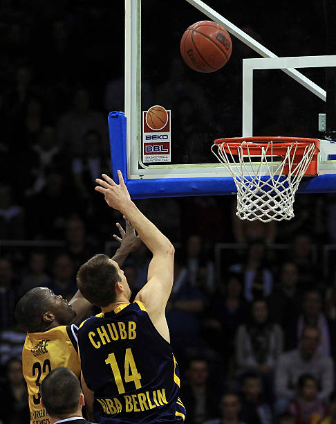 更加扑朔迷 更加扑朔迷